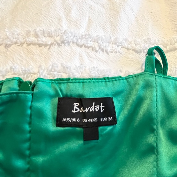 Bardot lace dress - Picture 4 of 4